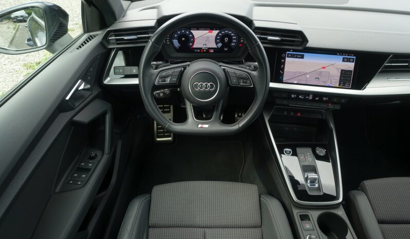 AUDI A3 BERLINE 30 TFSI S-TRONIC MHEV S-LINE INT complet