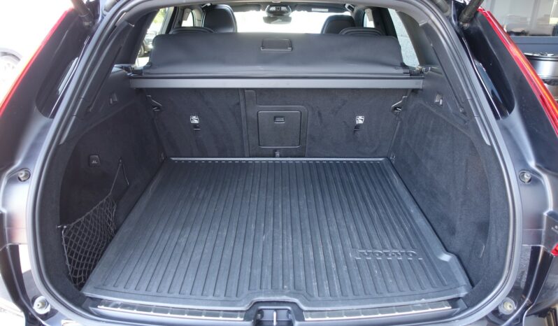 VOLVO XC 60 B4 D5 2.0L GEARTRONIC 197CH MHEV PHASE 2 R-DESIGN complet