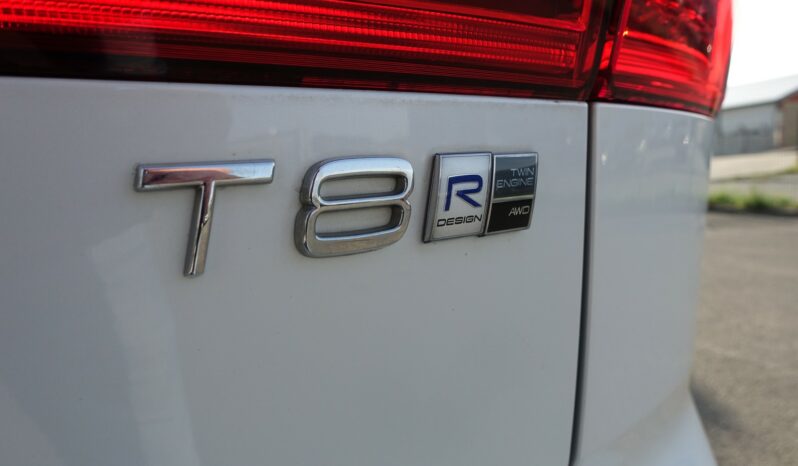 VOLVO XC 60 T8 AWD TWIN ENGINE HYBRIDE RECHARGEABLE GEARTRONIC 390 CH  R-DESIGN complet