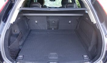 VOLVO XC 60 B4 2.0 L GEARTRONIC 197 CH MHEV MOMENTUM complet