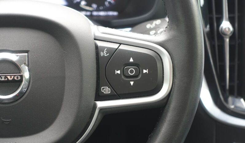 VOLVO V 60 D3 2.0 L  150CH MOMENTUM complet