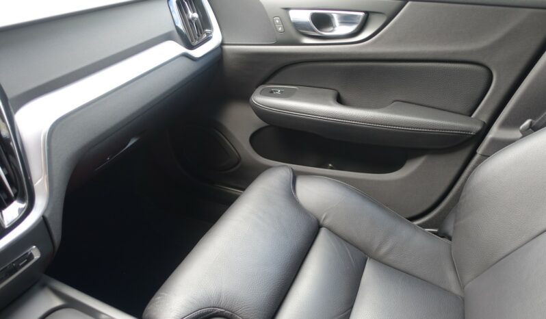 VOLVO V 60 D3 2.0 L  150CH MOMENTUM complet