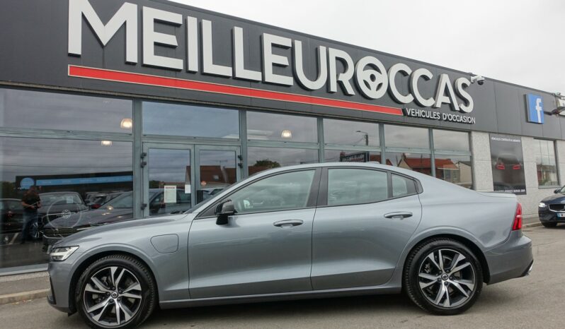VOLVO S 60 T8 AWD GEARTRONIC 303CH + 87 CH HYBRIDE RECHARGEABLE R-DESIGN complet