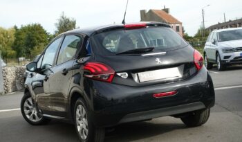 PEUGEOT 208 1.6L HDI 75CH 5 PORTES  LIKE complet