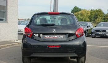 PEUGEOT 208 1.6L HDI 75CH 5 PORTES  LIKE complet