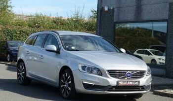 VOLVO V60 1 PHASE 2.0L TDI D4 GEARTRONIC 190CH  MOMENTUM complet