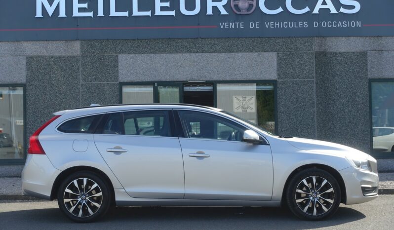 VOLVO V60 1 PHASE 2.0L TDI D4 GEARTRONIC 190CH  MOMENTUM complet