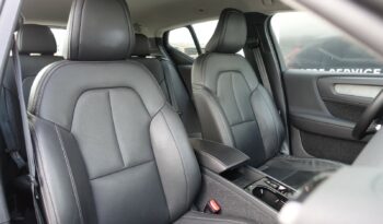 VOLVO XC 40 T4 HYBRIDE RECHARGEABLE GEARTRONIC 211 CH ( 129 CH + 82 CH ) INSCRIPTION complet