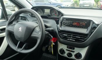 PEUGEOT 208 1.6L HDI 75CH 5 PORTES  LIKE complet