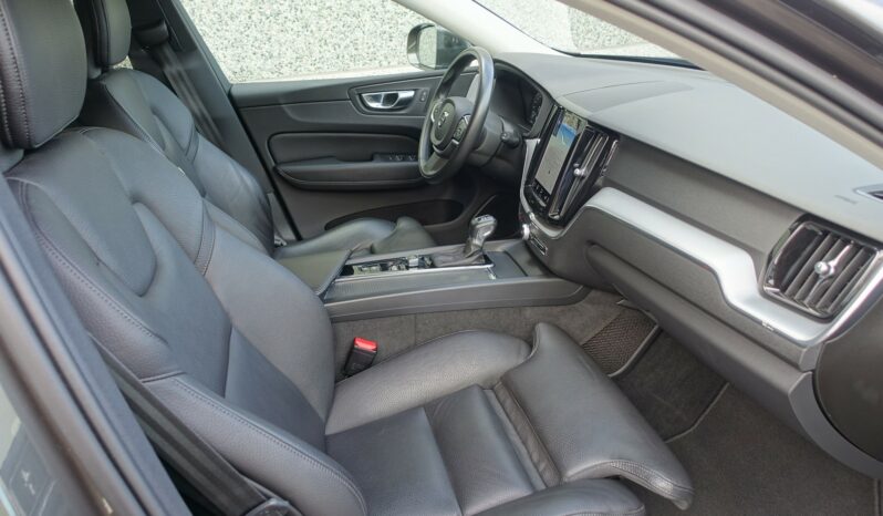 VOLVO XC 60 D4 2.0 L GEARTRONIC 163CH MOMENTUM complet