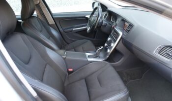 VOLVO V60 1 PHASE 2.0L TDI D4 GEARTRONIC 190CH  MOMENTUM complet