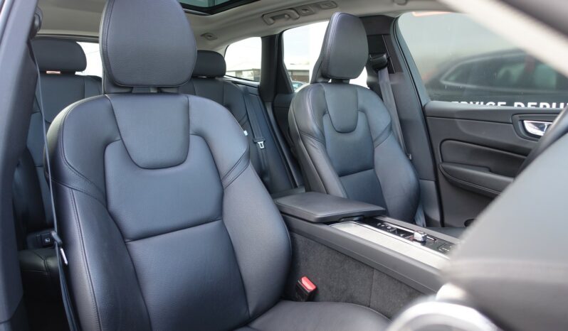 VOLVO XC 60 B4 2.0L D GEARTRONIC 197CH MHEV  INSCRIPTION complet