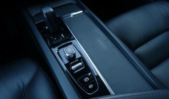 VOLVO XC 60 B4 2.0L D GEARTRONIC 197CH MHEV  MOMENTUM complet