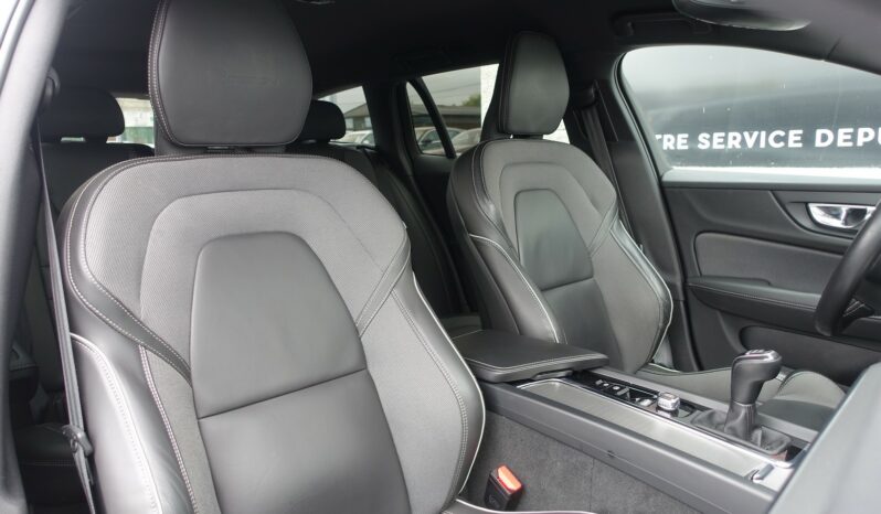 VOLVO V 60 D3 2.0 L 150CH  R-DESIGN complet
