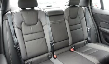 VOLVO S 60 T8 AWD GEARTRONIC 303CH + 87 CH HYBRIDE RECHARGEABLE R-DESIGN complet