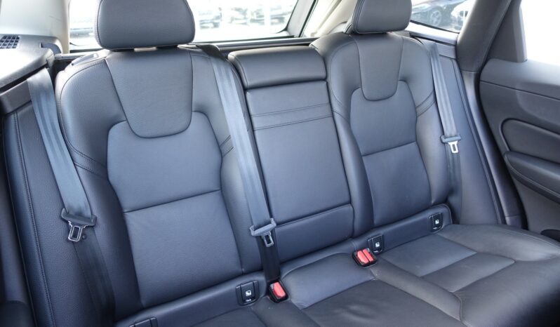 VOLVO XC 60 B4 2.0L D GEARTRONIC 197CH MHEV  INSCRIPTION complet