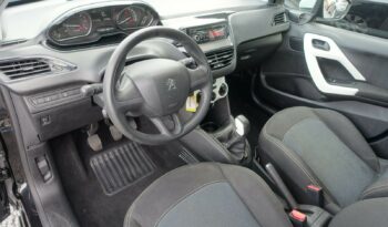 PEUGEOT 208 1.6L HDI 75CH 5 PORTES  LIKE complet