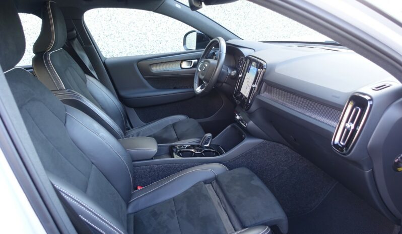 VOLVO XC 40 T5 HYBRIDE RECHARGEABLE GEARTRONIC 262 CH ( 180 CH + 82 CH ) R-DESIGN complet