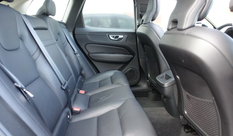 VOLVO XC 60 B4 2.0L D GEARTRONIC 197CH MHEV  INSCRIPTION complet