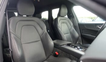 VOLVO XC 60 D4 2.0 L GEARTRONIC 190CH R-DESIGN complet