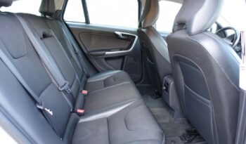 VOLVO V60 1 PHASE 2.0L TDI D4 GEARTRONIC 190CH  MOMENTUM complet