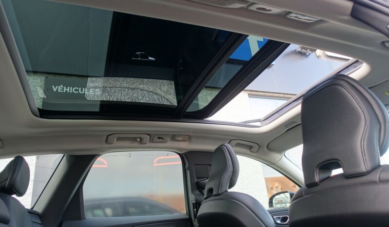 VOLVO XC 60 B4 2.0L D GEARTRONIC 197CH MHEV  INSCRIPTION complet