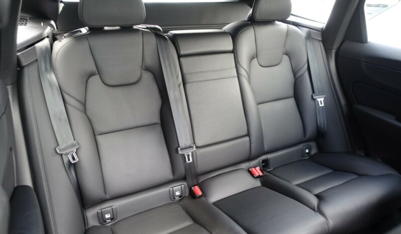 VOLVO XC 60 D4 2.0 L GEARTRONIC 190CH R-DESIGN complet