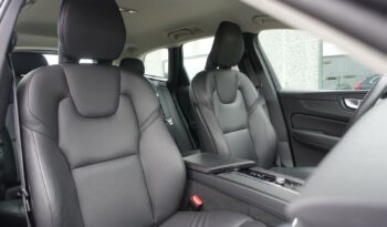 VOLVO XC 60 B4 2.0 L GEARTRONIC 197 CH MHEV  MOMENTUM complet