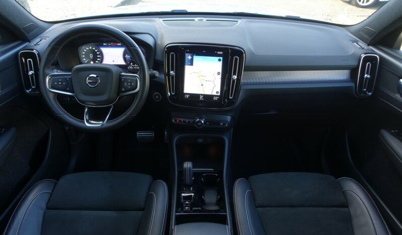VOLVO XC 40 T5 HYBRIDE RECHARGEABLE GEARTRONIC 262 CH ( 180 CH + 82 CH ) R-DESIGN complet