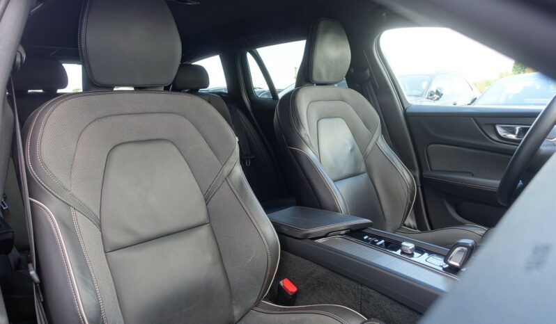 VOLVO V 60 B4 2.0L GEARTRONIC 197CH MHEV  R-DESIGN complet