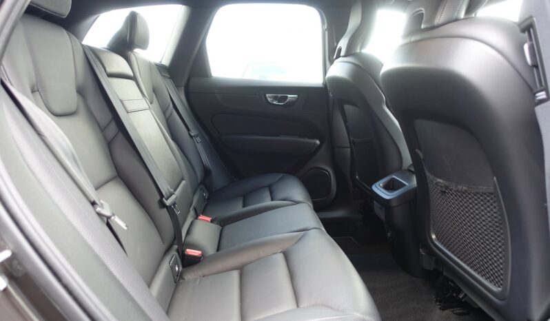 VOLVO XC 60 D4 2.0 L GEARTRONIC 190CH R-DESIGN complet