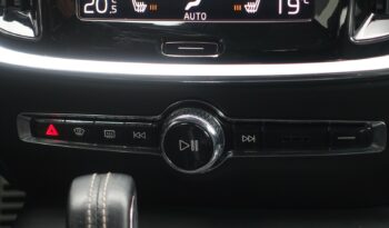 VOLVO S 60 T8 AWD GEARTRONIC 303CH + 87 CH HYBRIDE RECHARGEABLE R-DESIGN complet