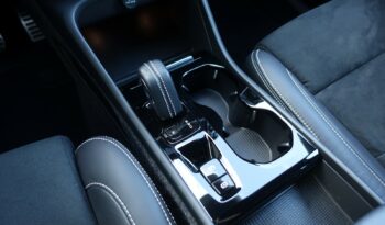 VOLVO XC 40 T5 HYBRIDE RECHARGEABLE GEARTRONIC 262 CH ( 180 CH + 82 CH ) R-DESIGN complet