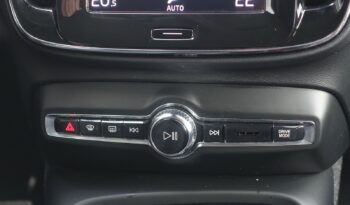 VOLVO XC 40 T4 HYBRIDE RECHARGEABLE GEARTRONIC 211 CH ( 129 CH + 82 CH ) INSCRIPTION complet