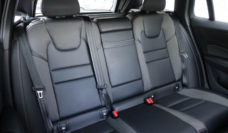 VOLVO V 60 T6 HYBRIDE RECHARGEABLE GEARTRONIC AWD 340 CH ( 253 CH + 87 CH ) R-DESIGN complet