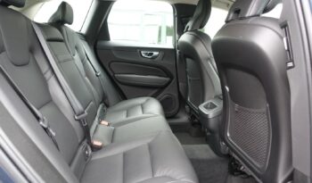 VOLVO XC 60 B4 2.0 L GEARTRONIC 197 CH MHEV  MOMENTUM complet