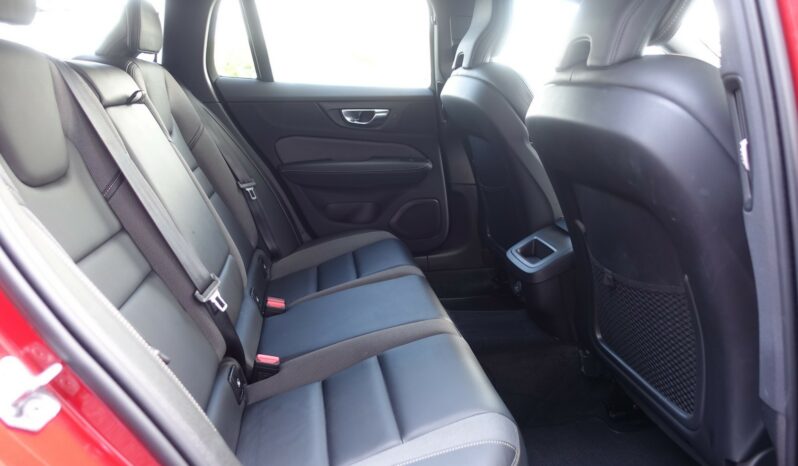 VOLVO V 60 B4 2.0L GEARTRONIC 197CH MHEV  R-DESIGN complet