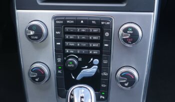 VOLVO V60 1 PHASE 2.0L TDI D4 GEARTRONIC 190CH  MOMENTUM complet