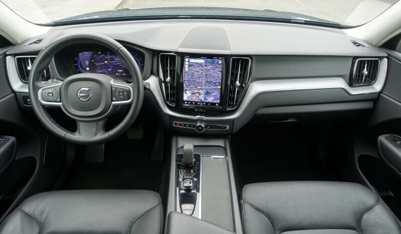VOLVO XC 60 B4 2.0 L GEARTRONIC 197 CH MHEV  MOMENTUM complet