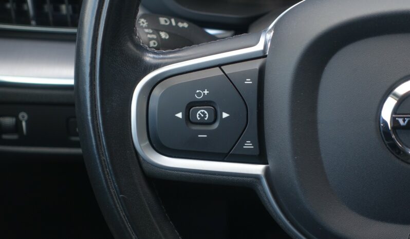 VOLVO XC 60 D3 2.0 L 150CH MOMENTUM complet
