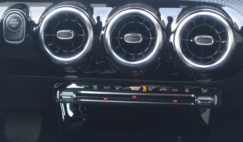 MERCEDES CLASSE A 250 E 8G-DCT 262 CH HYBRIDE RECHARGEABLE 8G-DCT complet