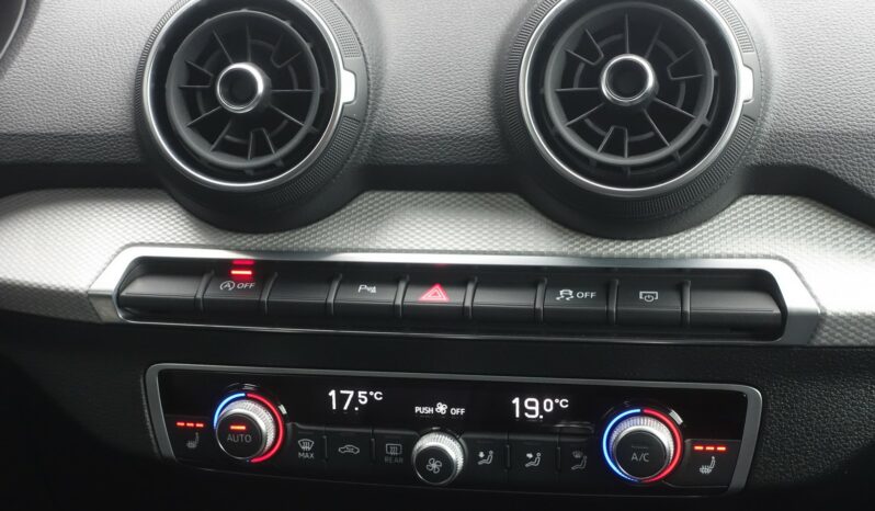 AUDI Q2 30 TDI 116 CH  S-LINE complet