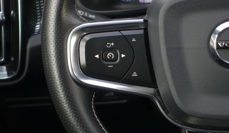 VOLVO XC 40 D3 2.0 L GEARTRONIC 150 CH R-DESIGN complet