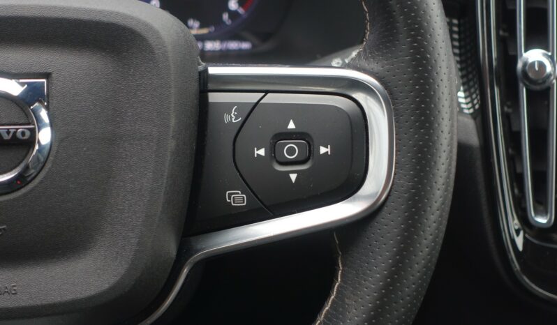 VOLVO XC 40 D3 2.0 L GEARTRONIC 150 CH R-DESIGN complet