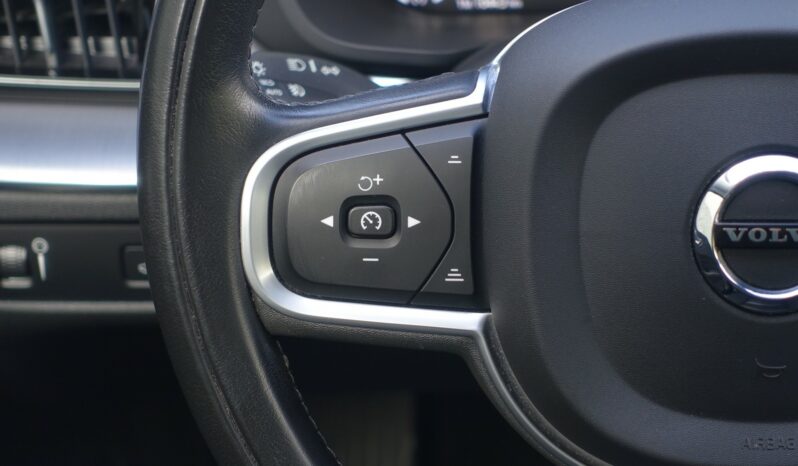 VOLVO XC 60 D4 2.0 L GEARTRONIC 163CH MOMENTUM complet