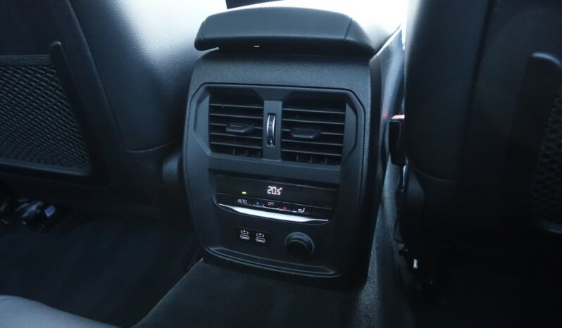 BMW 330 EA E-DRIVE BERLINE HYBRIDE RECHARGEABLE BVA 184 CH ESSENCE + 68 CH ELECTRIQUE SERIE 3 PACK M complet
