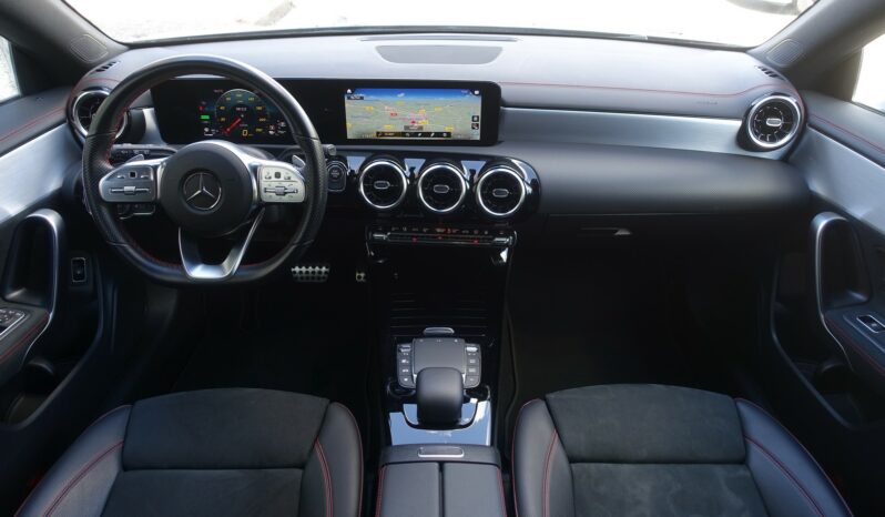 MERCEDES CLA 250 E SHOOTING BRAKE 262 CH EQ POWER HYBRIDE RECHARGEABLE 8G-DCT  AMG-LINE complet