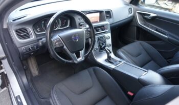 VOLVO V60 1 PHASE 2.0L TDI D4 GEARTRONIC 190CH  MOMENTUM complet