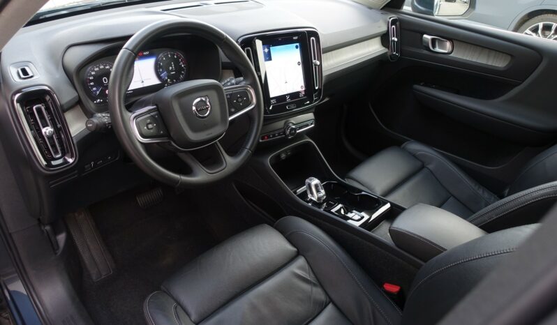VOLVO XC 40 T4 HYBRIDE RECHARGEABLE GEARTRONIC 211 CH ( 129 CH + 82 CH ) INSCRIPTION complet