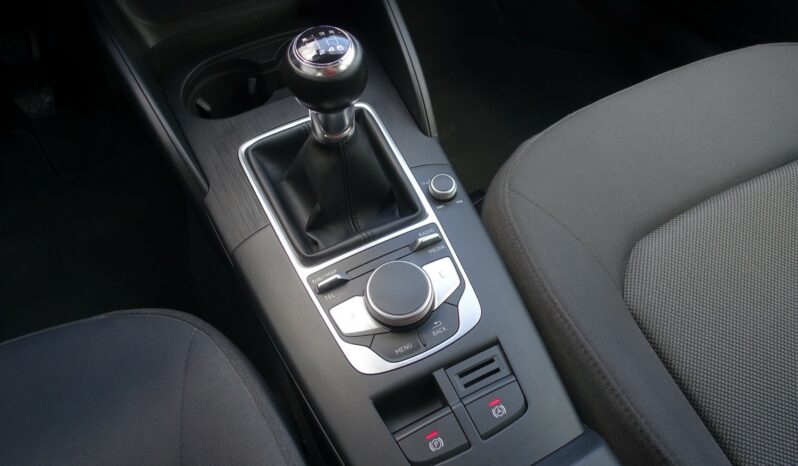 AUDI A3 BERLINE 1.6L TDI 116 CH complet